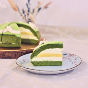 Matcha Blanc Cake Pie
